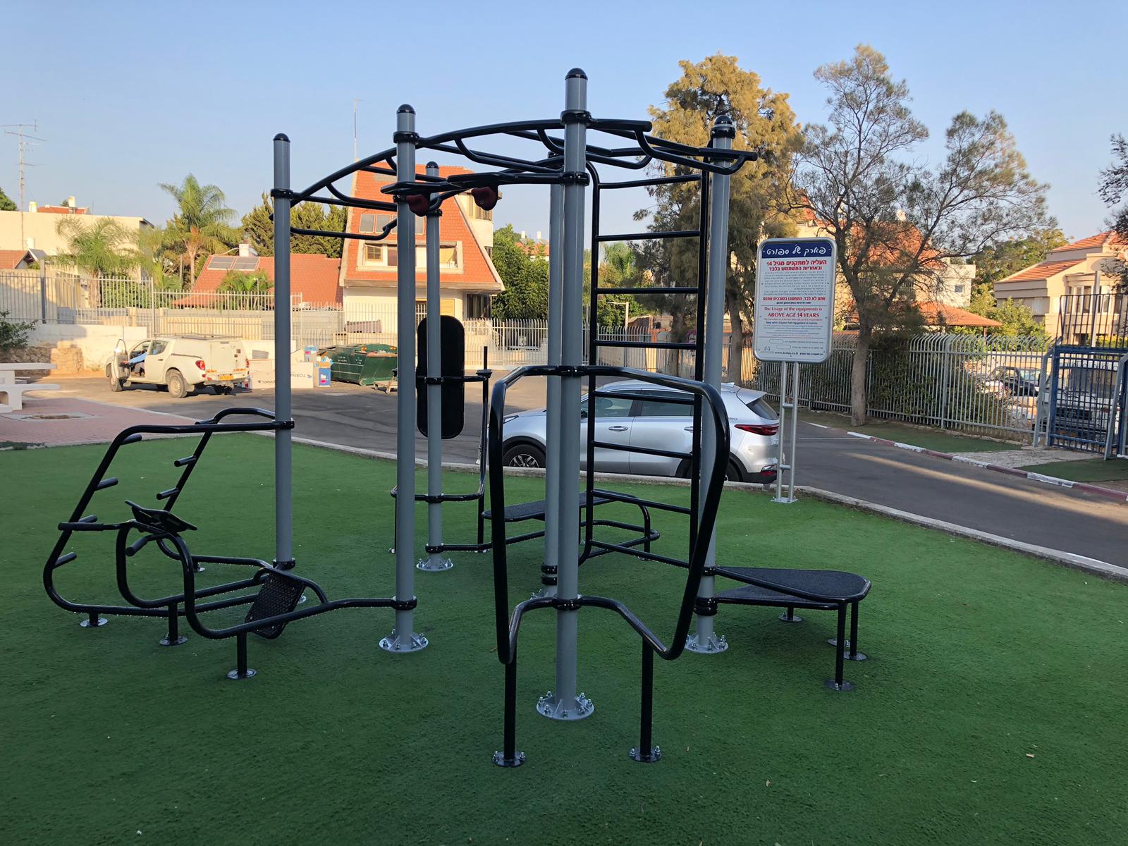 אורט חולון מתקני כושר